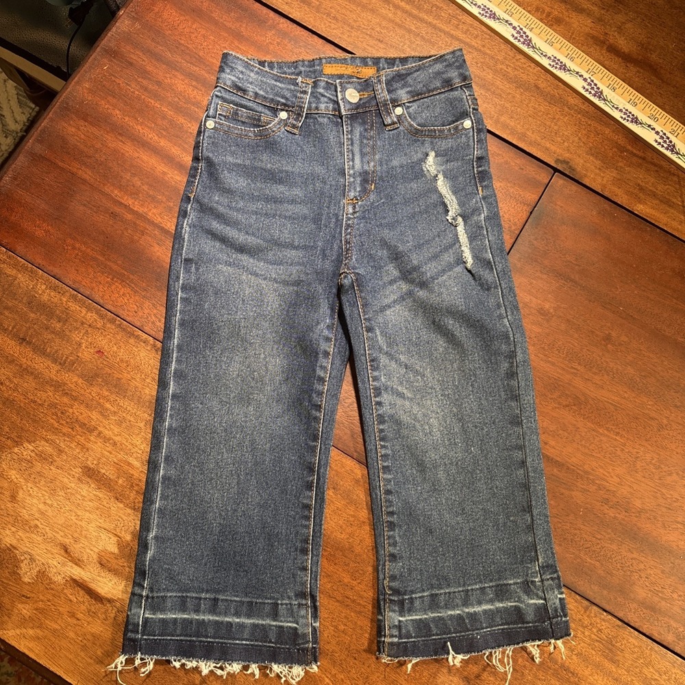 Joe's Jeans Girls "The Emma Crop" Mid-Rise Wide Leg Jeans with a frayed‎ hem